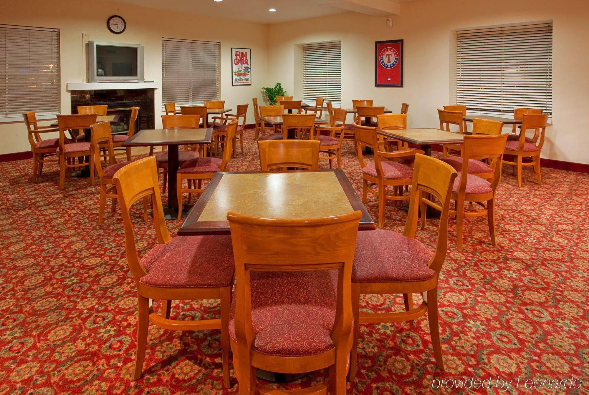 Four Points By Sheraton Dallas Arlington Entertainment District Restoran gambar